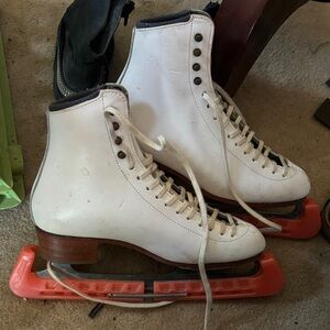 Riedel White Ice Skates with Coral Guards